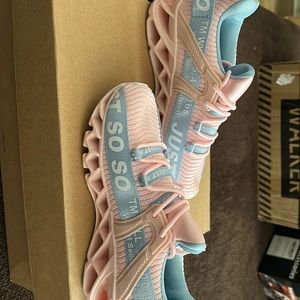 NEW “Just So So” shoes , size 5 in women